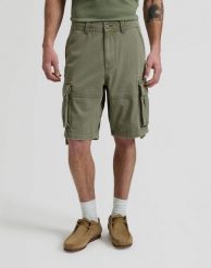 MESKIE SZORTY LEE SIERRA SHORT MERCANTILE GREEN 112378682. Zielone szorty męskie Lee, z materiału, bez kołnierzyka. Za 149.99 zł.