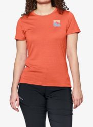 Koszulka merino damska Devold Classic Summit Tee. Czerwone t-shirty damskie Devold, l, bez wzorów, z materiału, bez kołnierzyka. Za 395.99 zł.