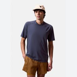 T-shirt Endura AllTrack Roam. Szare t-shirty męskie ENDURA, l, bez wzorów, z materiału, bez kołnierzyka. Za 396.00 zł.