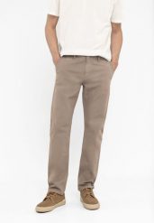 Spodnie chinosy, Regular Fit, R-PARKS. Brązowe spodnie materiałowe męskie Volcano, z aplikacjami, z materiału, klasyczne, plus size. Za 179.99 zł.