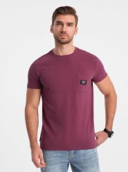 T-shirt męski bawełniany z kieszonką - ciemnoróżowy V5 - Rozmiar: XXL. Czerwone t-shirty męskie Ombre Clothing, m, z aplikacjami, z bawełny, bez kołnierzyka. W wyprzedaży za 19.99 zł.