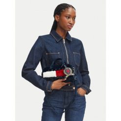 Torebka Tommy Jeans. Niebieskie torebki klasyczne damskie Tommy Jeans, bez wzorów, z jeansu, bez dodatków. Za 449.99 zł.