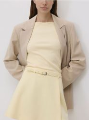 Spódnico-szorty z paskiem - jasnożółty. Żółte szorty damskie Reserved, bez wzorów, z tkaniny. Za 99.99 zł.