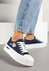Granatowe Trampki na Grubej Podeszwie Ozdobione Sercem i Napisem Lurindia. Niebieskie trampki i tenisówki damskie Born2be, z aplikacjami, z jeansu. Za 79.99 zł.