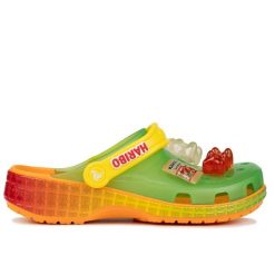 Klapki męskie Crocs HARIBO CLS CLG. Czerwone klapki i japonki męskie Crocs. W wyprzedaży za 299.00 zł.