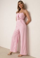 Różowy Kombinezon Elegancki z Paskiem i Ozdobną Klamrą oraz Kieszeniami Iolaia. Czerwone kombinezony damskie Born2be, m, bez wzorów, eleganckie, bez kołnierzyka, bez ramiączek, długie. Za 159.99 zł.