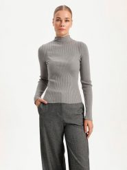 BGN Sweter w kolorze szarym rozmiar: 36. Szare golfy damskie BGN, bez wzorów, prążkowane, bez ramiączek. Za 79.03 zł.