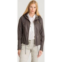 KURTKA Aeronautica Militare. Kurtki damskie AERONAUTICA MILITARE, bez wzorów, ze skóry, z kapturem. Za 3,799.00 zł.
