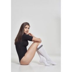 Skarpetki Urban Classic college. Białe skarpetki damskie Urban Classics, bez wzorów. Za 25.50 zł.