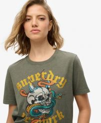 Superdry Damska koszulka Neo Trad Tattoo Relaxed z bawełny. Zielone topy sportowe damskie Superdry., uniwersalny, bez wzorów, z bawełny, bez ramiączek. Za 150.70 zł.