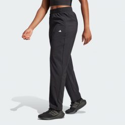 Spodnie Training. Czarne spodnie dresowe damskie Adidas, xs, z materiału, na fitness i siłownię. Za 261.00 zł.