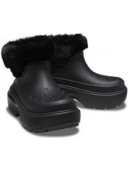 Crocs Botki zimowe "Stomp Lined" w kolorze czarnym rozmiar: 39/40. Czarne botki damskie Crocs, na zimę, bez obcasa, bez zapięcia. Za 294.28 zł.