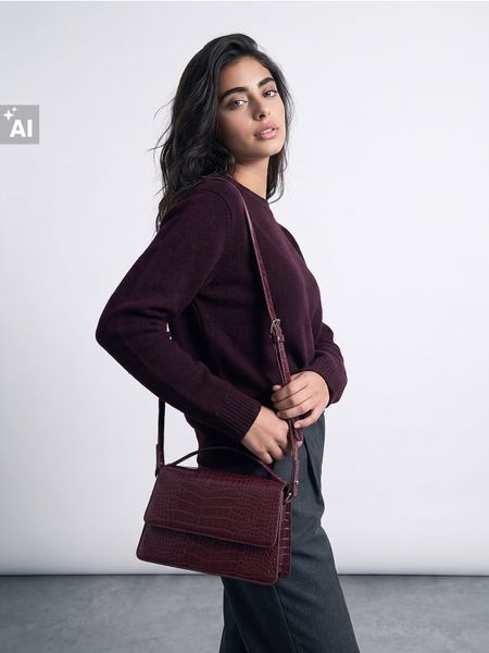Jednolity sweter - bordowy. Czerwone swetry klasyczne damskie Sinsay, l, bez kołnierzyka. Za 49.99 zł.