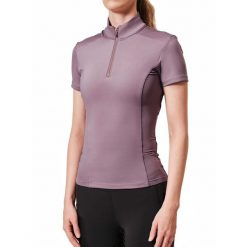 Damska koszulka do jazdy konnej Equestrian Stockholm Illusion. Czerwone bluzki damskie EQUESTRIAN STOCKHOLM, bez wzorów, sportowe, bez kołnierzyka, bez ramiączek. Za 371.50 zł.