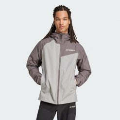 Kurtka Terrex Multi 2L RAIN.RDY. Brązowe kurtki męskie Adidas, l, bez wzorów, z materiału, sportowe, bez kaptura. W wyprzedaży za 439.20 zł.