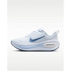 Buty do biegania damskie Nike Vomero Plus. Białe obuwie do biegania damskie Nike. Za 1,072.00 zł.