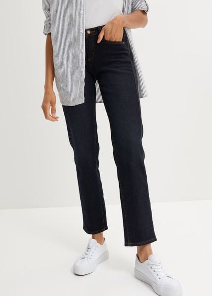 Dżinsy ze stretchem, straight, mid waist. Niebieskie jeansy damskie bonprix. Za 149.99 zł.