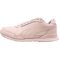 Buty sportowe damskie Puma ST Runner V3 L. Czerwone buty sportowe na co dzień damskie Puma, bez wzorów, z gumy, trekkingowe. Za 199.99 zł.