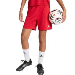 Spodenki damskie adidas Entrada 26. Czerwone spodenki sportowe damskie Adidas, bez wzorów, sportowe. Za 60.99 zł.