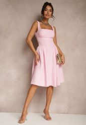 Różowa Sukienka o Rozkloszowanym Fasonie z Kokardą na Tyle Soneritia. Czerwone sukienki damskie Renee, m, bez wzorów, eleganckie, bez kołnierzyka, bez ramiączek, midi, rozkloszowane. Za 149.99 zł.