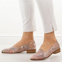 Multi ażurowe półbuty damskie Potocki 12320. Półbuty damskie POTOCKI, w ażurowe wzory, ze skóry, eleganckie, z okrągłym noskiem, bez obcasa, na obcasie. Za 169.00 zł.