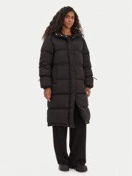 Lacoste Kurtka zimowa BF2614 Czarny Regular Fit. Czarne kurtki damskie Lacoste, na zimę, bez wzorów, z syntetyku, bez kaptura. Za 1,639.00 zł.