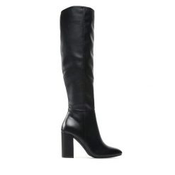 Kozaki DeeZee. Czarne kozaki damskie DeeZee, bez obcasa, na słupku. Za 159.99 zł.