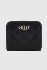 GUESS Czarny mały portfel damski Giully. Czarne portfele damskie Guess, z aplikacjami, ze skóry ekologicznej. W wyprzedaży za 151.99 zł.
