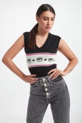 Top damski dzianinowy CHIARA FERRAGNI. Topy damskie Chiara Ferragni, xs, bez wzorów, z dzianiny, bez kołnierzyka. W wyprzedaży za 541.17 zł.