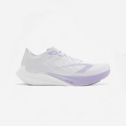 Buty do biegania damskie Kiprun KD900 Light. Białe obuwie treningowe damskie KIPRUN, do biegania. Za 299.99 zł.