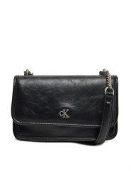 Calvin Klein Jeans Torebka Chain Mini Ew Flap LV04K3085G Czarny. Czarne torebki klasyczne damskie Calvin Klein Jeans, bez wzorów, z jeansu, wizytowe, bez kołnierzyka, bez ramiączek. Za 269.99 zł.