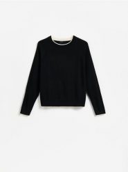 Sweter z kontrastową lamówką - czarny. Czarne swetry klasyczne damskie Reserved, l, z dzianiny, bez kołnierzyka. Za 99.99 zł.
