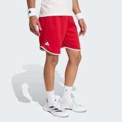 Szorty Tennis Classics. Czerwone szorty męskie Adidas, bez wzorów, sportowe. Za 239.00 zł.