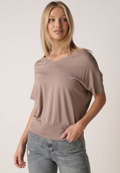 Brązowa Bluzka z Wiskozą o Nietoperzowym Kroju Oromeda. Brązowe bluzki damskie Born2be, uniwersalny, bez wzorów, z jeansu, bez kołnierzyka, bez ramiączek. Za 79.99 zł.