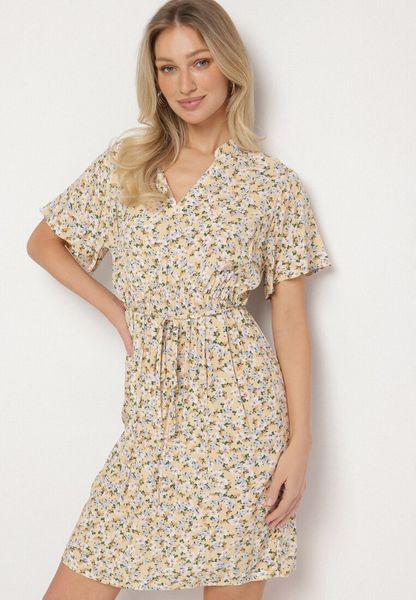 Beżowa Sukienka w Kwiaty z Paskiem Cleza. Brązowe sukienki damskie Born2be, na co dzień, na lato, l, bez wzorów, eleganckie, bez kołnierzyka, bez ramiączek, midi. Za 29.99 zł.