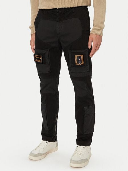 Aeronautica Militare Spodnie cargo 262PA1664UCT04241 Czarny Regular Fit. Czarne spodnie materiałowe męskie AERONAUTICA MILITARE, bez wzorów, z bawełny. Za 1,344.00 zł.