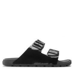 Klapki BOSS. Czarne klapki damskie Boss, bez wzorów, bez obcasa. Za 249.99 zł.