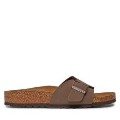 Klapki Birkenstock. Brązowe klapki damskie Birkenstock, bez wzorów, bez obcasa. Za 409.99 zł.