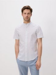 Koszula slim fit ze stójką - jasnoniebieski. Niebieskie koszule męskie Reserved, l, bez wzorów, z bawełny, bez kołnierzyka, bez ramiączek. Za 89.99 zł.