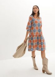 Sukienka shirtowa z lejącego materiału z wiskozą. Niebieskie sukienki damskie bonprix, bez wzorów, z wiskozy, bez kołnierzyka, bez ramiączek. Za 94.99 zł.