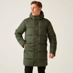Kurtka turystyczna męska Hayleyn pikowana. Czarne kurtki męskie Regatta, m, bez wzorów, z puchu, eleganckie, bez kaptura. W wyprzedaży za 379.99 zł.
