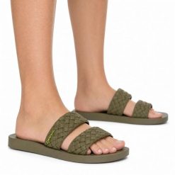 Klapki damskie Ipanema 83243 RENDA II FEM. Zielone klapki damskie Ipanema, z aplikacjami, z materiału, bez obcasa. Za 59.00 zł.