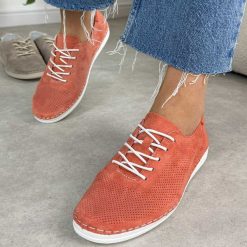 Pomarańczowe ażurowe skórzane półbuty damskie S.Barski 7080. Brązowe półbuty damskie S.BARSKI, w ażurowe wzory, z jeansu, casualowe, bez obcasa, na płaskiej podeszwie. Za 249.00 zł.