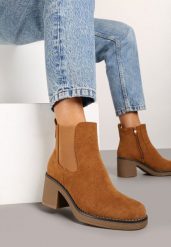 Jasnobrązowe Botki na Obcasie Ozdobione Elastyczną Wstawką Resilina. Brązowe botki damskie Renee, z dzianiny, eleganckie, bez obcasa, na obcasie, bez zapięcia. Za 139.99 zł.