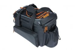 Torba na bagażnik Miles XL Pro MIK 2.0, czarna. Czarne torby męskie na ramię BASIL, bez wzorów, z materiału, na ramię. Za 574.95 zł.