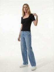 Koszulka z dekoltem karo - czarny. Czarne t-shirty damskie Sinsay, l, bez wzorów, bez kołnierzyka. Za 19.99 zł.