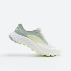 Buty do biegania w terenie damskie Kiprun MT Cushion 2. Białe obuwie do biegania damskie KIPRUN. Za 449.99 zł.