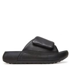 Klapki ECCO. Czarne klapki damskie ECCO, bez wzorów, bez obcasa. Za 599.99 zł.