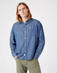 WRANGLER LS 1 PKT SHIRT MĘSKA KOSZULA JEANSOWA JEANS LIGHT INDIGO W5D6BNX4E 112146112. Niebieskie koszule męskie Wrangler, m, bez wzorów, z jeansu, bez kołnierzyka, bez ramiączek. Za 169.99 zł.