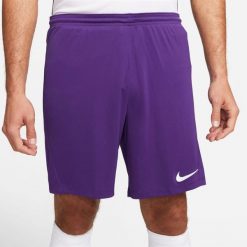 Krótki Mężczyzna Nike Park III fioletowy. Białe szorty męskie Nike, bez wzorów, sportowe. Za 79.99 zł.